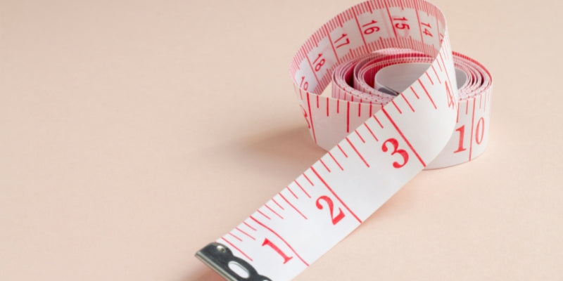 Fit & Contour: Self-Measurement, Edge-Shaping &amp; Scalp Geometry for a Seamless Blend