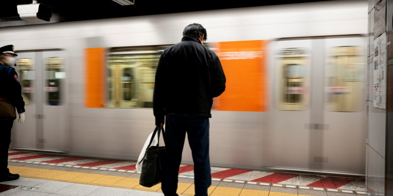 Commuter Survival: Hair Systems Built for Rush Hour — Subways, Buses & Crowded Platforms
